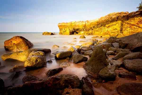 Sea view and cliffs in Nightcliff, Darwin